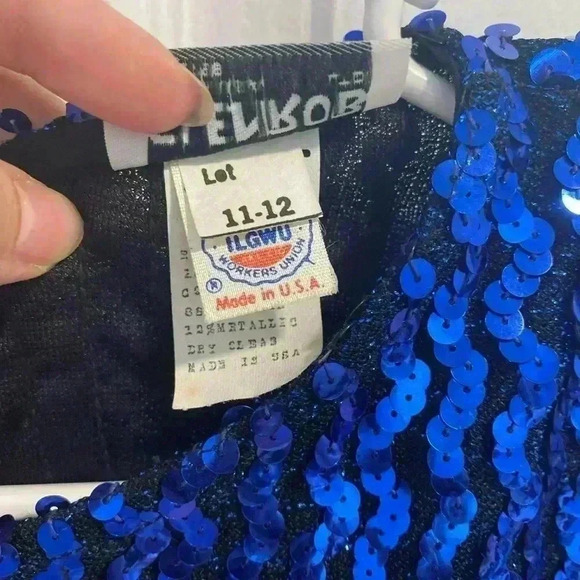 1980s Blue Sequin Sleeveless Blouse by Glenrob Size Medium - Picture 3 of 10